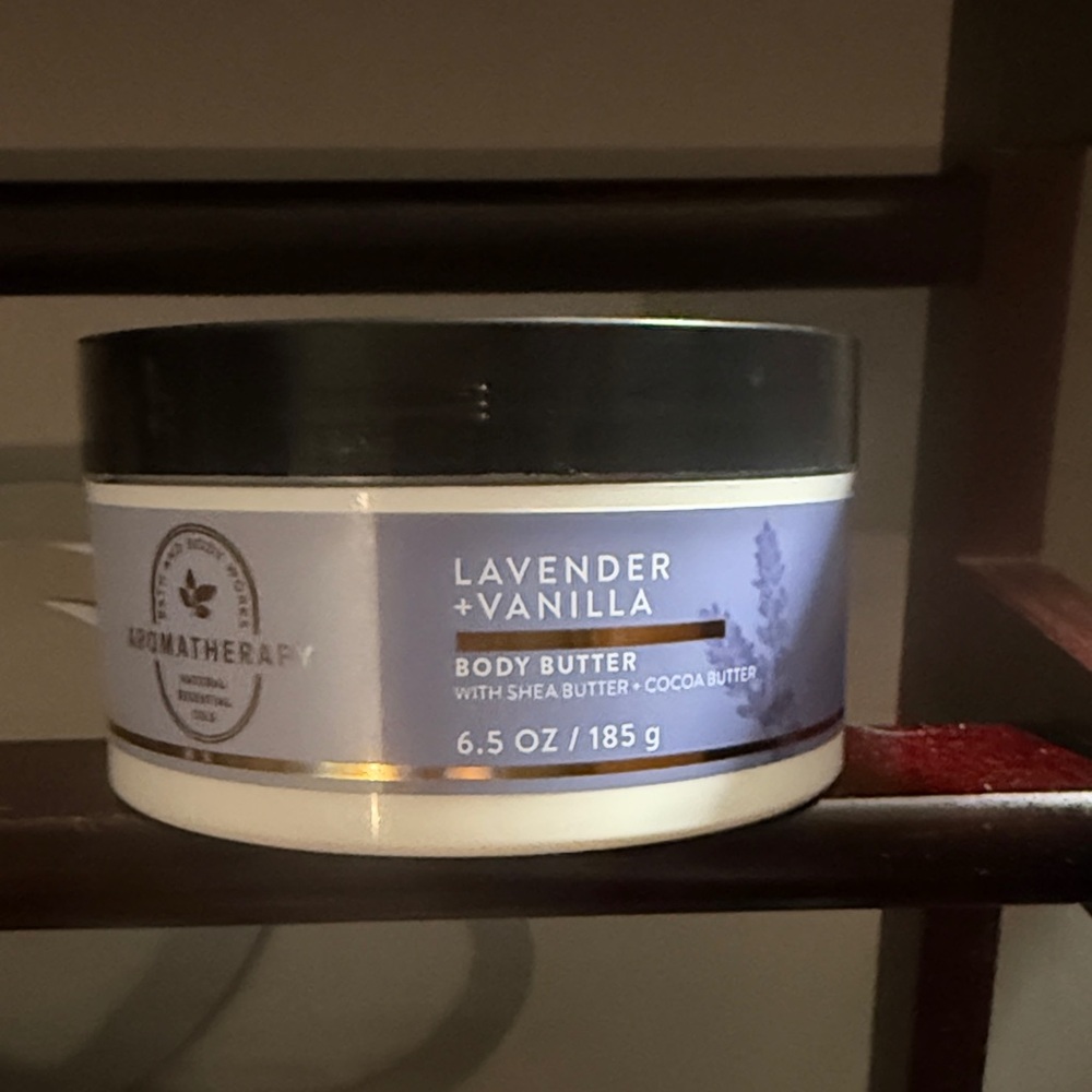 Bath & Body Works Aromatherapy Lavender Vanilla Body Butter